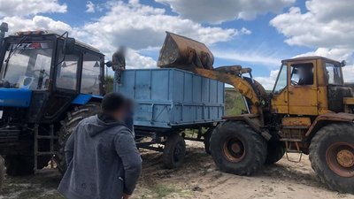 На Херсонщині викрили незаконний видобуток піску На Херсонщині викрили незаконний видобуток піску