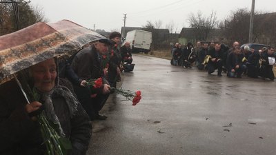 На Житомирщині попрощалися з Петром Горкушею, який загинув під час виконання бойового завдання На Житомирщині попрощалися з Петром Горкушею, який загинув під час виконання бойового завдання