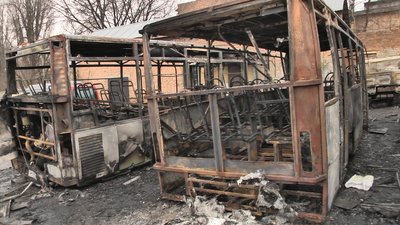 В одного з луцьких перевізників згоріло 4 автобуси В одного з луцьких перевізників згоріло 4 автобуси