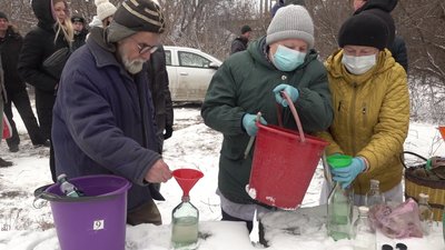 Загибель качок на річці Уди у Харкові: воду перевірять Загибель качок на річці Уди у Харкові: воду перевірять