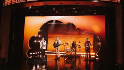 Гурт 5 Seconds of Summer відкрили збір донатів на підтримку українських дітей