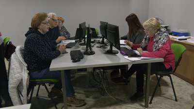 В Івано-Франківську людей із хабу "Ба і Ді Маріуполь" навчають комп'ютерної грамотності В Івано-Франківську людей із хабу "Ба і Ді Маріуполь" навчають комп'ютерної грамотності