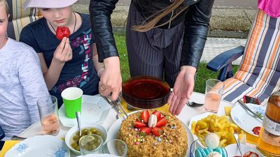 Ми втратили сон і спокій, але війна нас об’єднала. Жителька Маріуполя про життя в окупованому місті Ми втратили сон і спокій, але війна нас об’єднала. Жителька Маріуполя про життя в окупованому місті