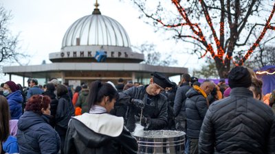 В Одесі розпочали святкувати Хануку