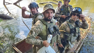 Військовослужбовці 103-ї бригади доставили допомогу жителям звільненого Озерного на Донеччині