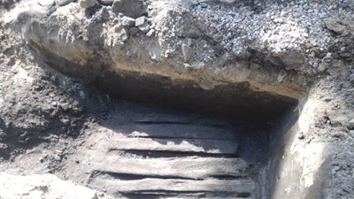 У Ніжині під час робіт на Гоголівській знайшли фрагмент дерев’яної мостової 18 століття