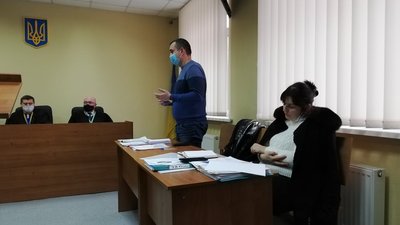 В полтавському суді розглядають справу щодо стрілянини біля кафе "Ботанік". Текстова трансляція В полтавському суді розглядають справу щодо стрілянини біля кафе "Ботанік". Текстова трансляція