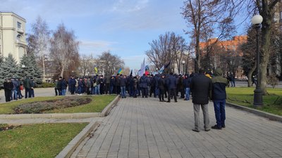 У Дніпрі мітингували проти об`єднання Пенсійного фонду та Фонду соцстрахування У Дніпрі мітингували проти об`єднання Пенсійного фонду та Фонду соцстрахування