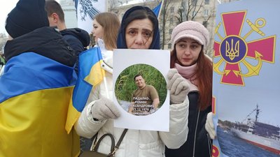 Обміняти "всіх на всіх". У Києві відбулася акція протесту рідних полонених військових