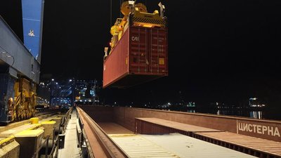 До Одещини річкою прибуде перший контейнерний караван