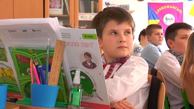 У Сватовому учні готуються до державної атестації