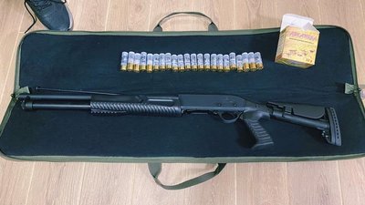 На Прикарпатті затримали угруповання, яке підозрюють у рейдерстві та вимаганні грошей На Прикарпатті затримали угруповання, яке підозрюють у рейдерстві та вимаганні грошей