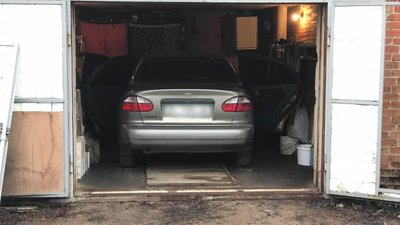 Через загибель двох людей в гаражі у Полтаві поліцейські розпочали кримінальне провадження за статтею «Умисне вбивство»