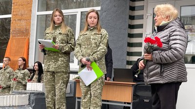У Черкасах відкрили меморіальну дошку загиблому Історику