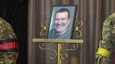 У Хмельницькому попрощались із військовим Олексієм Лопатіним