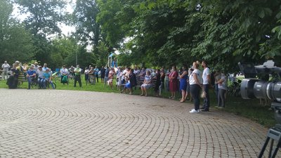 Жителі двох прикарпатських сіл протестують проти приєднання до Тисменицької ОТГ Жителі двох прикарпатських сіл протестують проти приєднання до Тисменицької ОТГ