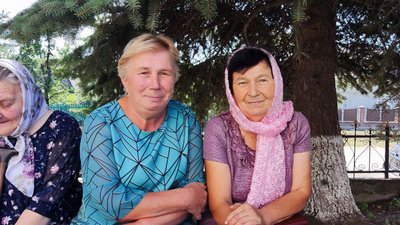 Жінки Жінки