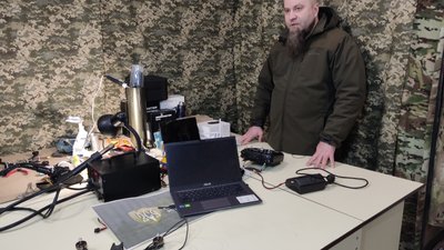 На Полтавщині представники громадської організації виготовляють дрони для бійців на фронт На Полтавщині представники громадської організації виготовляють дрони для бійців на фронт