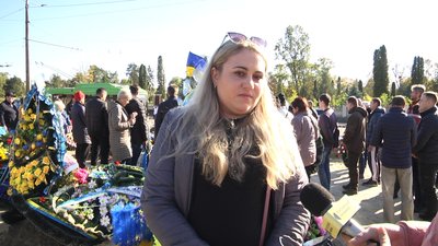 Загинули на Херсонщині та Чернігівщині: в Житомирі попрощалися з трьома захисниками України Загинули на Херсонщині та Чернігівщині: в Житомирі попрощалися з трьома захисниками України