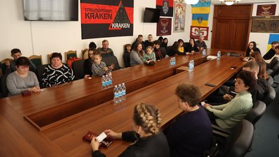 У Вінниці рідним загиблих за Україну воїнів передали державні нагороди У Вінниці рідним загиблих за Україну воїнів передали державні нагороди