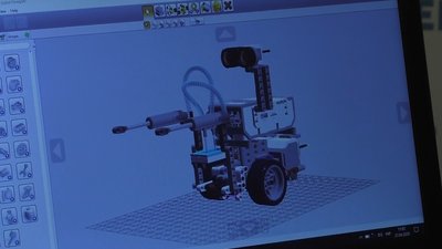 У Запоріжжі учениця 11-го класу розробила 3D модель робота-дезінфектора