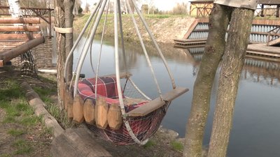Черкасець власноруч створив військовий фрегат, кошти від продажу хоче передати для ЗСУ Черкасець власноруч створив військовий фрегат, кошти від продажу хоче передати для ЗСУ
