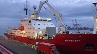 Криголам "Ноосфера" вирушив у свій перший рейс з Одеси