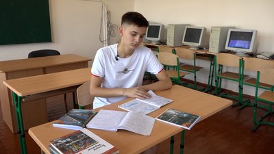 "У мене немає такого, що мені щось не вдається". Випускник з Прикарпаття склав мультитест на 600 балів "У мене немає такого, що мені щось не вдається". Випускник з Прикарпаття склав мультитест на 600 балів