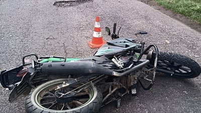 на Миколаївщині водійка не справилась з керуванням мотоциклу