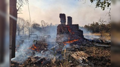 Обстріл села, де горіло 25 будинків