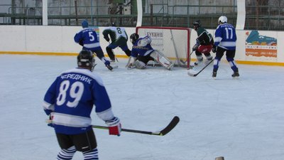 Матчі у вищій та першій лігах чемпіонату області з хокею зіграли у Сумах