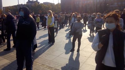 У Миколаєві мітингують проти заборони роботи закладів культури в "червоній" зоні