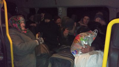 З прифронтової Павлівки на Донеччині евакуювали 26 людей