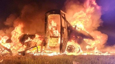 Обстріли, війна, пожежа, авто, Дніпропетровщина