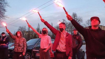 Протест під ОПУ: суд відправив ще одного активіста під домашній арешт Протест під ОПУ: суд відправив ще одного активіста під домашній арешт