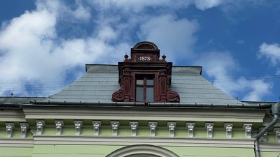 Маскарони, еркери та античні боги. Архітектурні деталі Чернівців, котрих ви могли не помічати Маскарони, еркери та античні боги. Архітектурні деталі Чернівців, котрих ви могли не помічати