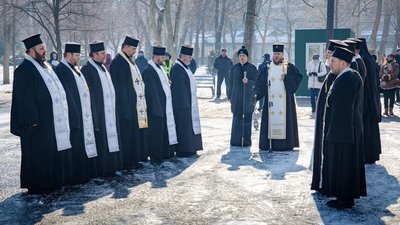 Дніпропетровщині вшановують пам'ять Героїв Небесної Сотні (ФОТОРЕПОРТАЖ) Дніпропетровщині вшановують пам'ять Героїв Небесної Сотні (ФОТОРЕПОРТАЖ)