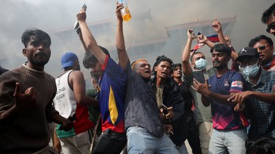 Протести в Непалі: прем'єр пішов у відставку