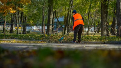 Дніпро у 250-й день повномасштабної війни. Фоторепортаж