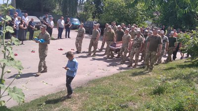 Похорон захисника України Анатолія Яцюка Похорон захисника України Анатолія Яцюка