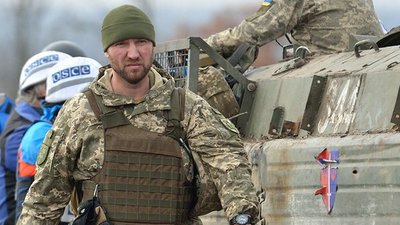 У Сумах вул. Кустовську перейменували на вул. комбрига Євгена Коростельова
