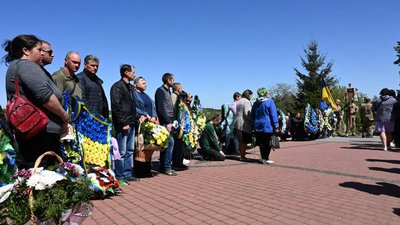 Громада поховала Вʼячеслава Адамовича, який загинув на війні Громада поховала Вʼячеслава Адамовича, який загинув на війні