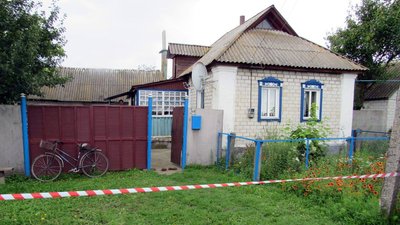Вбив дружину сокирою — на Сумщині поліцейські викрили чоловіка у вбивстві жінки