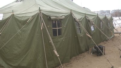 Біля місця купання облаштований пункт обігріву. Біля місця купання облаштований пункт обігріву.