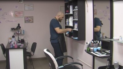Лучанин Руслан Міхєєв диплом юриста поміняв на ножиці та гребінці Лучанин Руслан Міхєєв диплом юриста поміняв на ножиці та гребінці