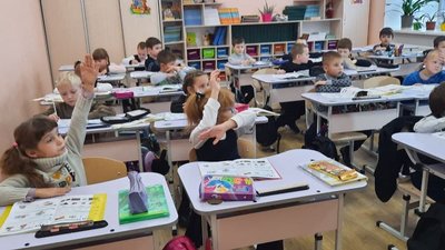 У школах Херсона, де вчителі вакциновані на 80%, відновили навчання частково
