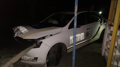 Кримські патрульні розбили третій за півтора року автомобіль Кримські патрульні розбили третій за півтора року автомобіль