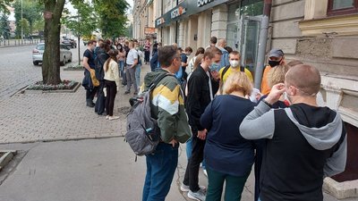 У Харкові запрацював центр вакцинації проти COVID-19 У Харкові запрацював центр вакцинації проти COVID-19