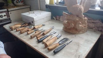 Житель Тернопільщини 70 років займається різьбярством Житель Тернопільщини 70 років займається різьбярством