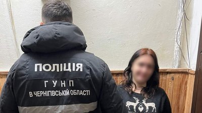 "Ваш родич потрапив у ДТП": у Чернігові затримали жінку, яка ошукала пенсіонерів на 200 тисяч гривень